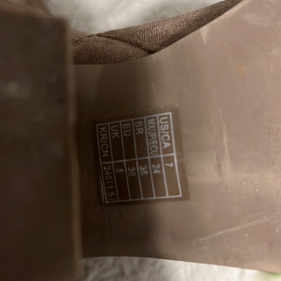 SIZE 7 Forever 21 boots - Picture 6 of 6